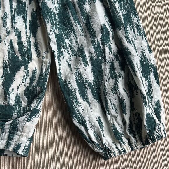 Evereve Medium Wrap V Neck Blouse Cream Green - Picture 4 of 9